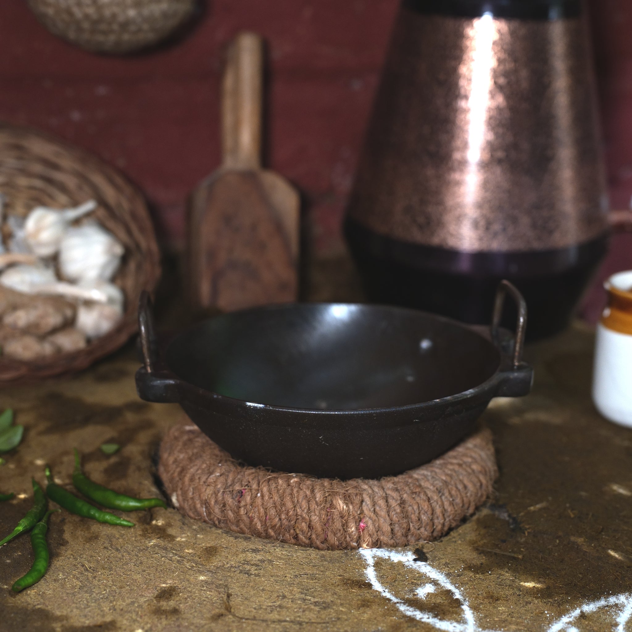 Round shape iron kadai