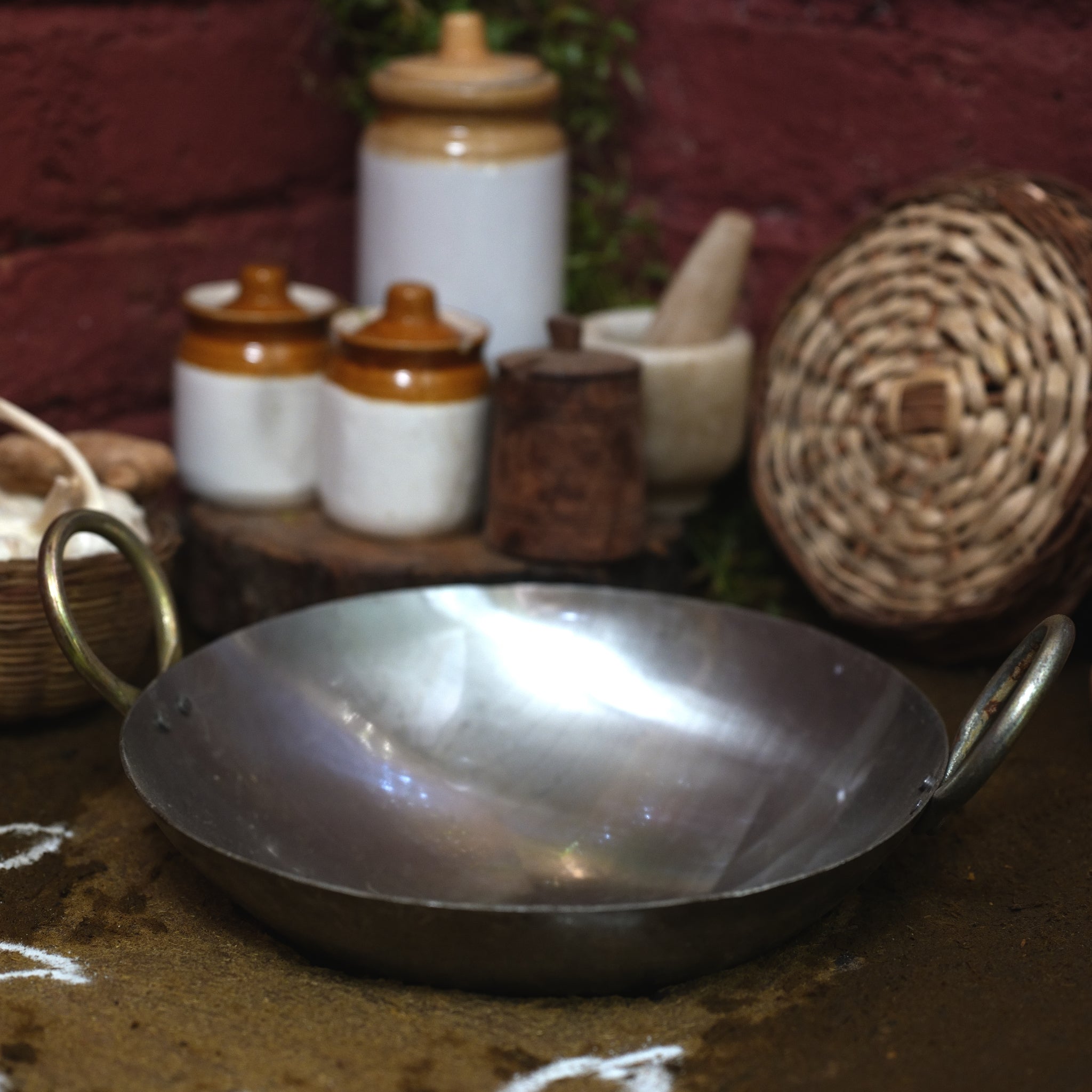 Round shape iron kadai
